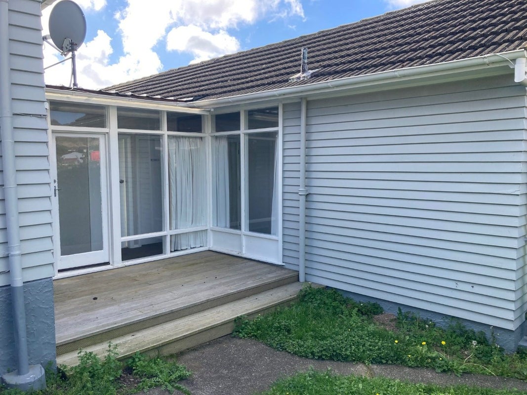 21B Miranda Street, Cannons Creek, Porirua - Carousel 1