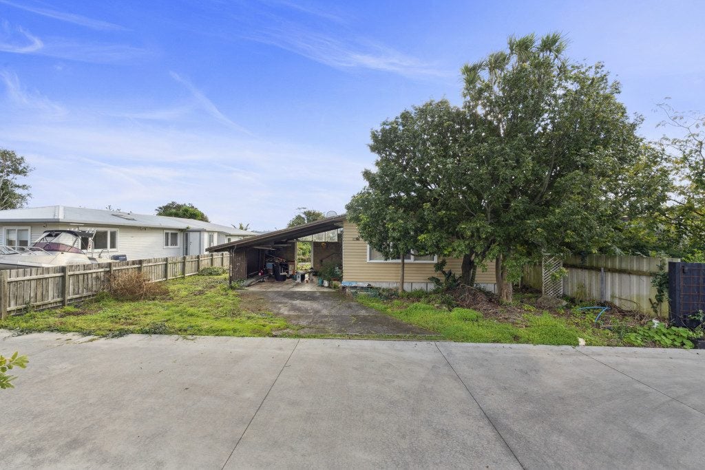9A Boyd Avenue, Mangere Bridge, Auckland - Carousel 2