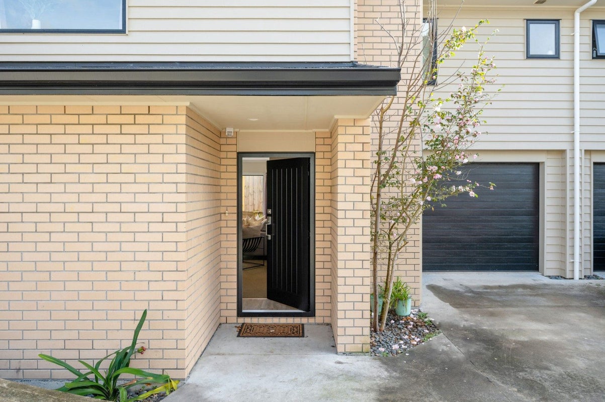 3/3 Manning Street, Hamilton Central, Hamilton - Carousel 2