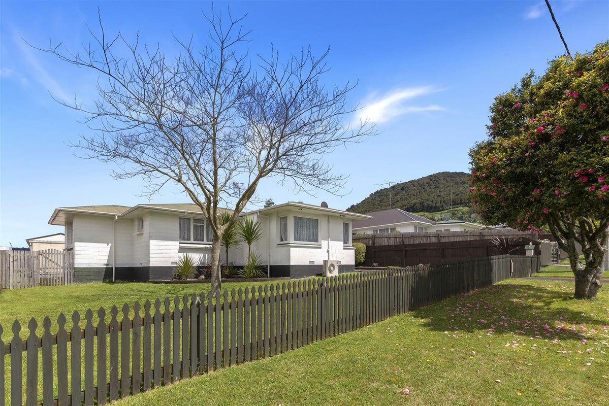 22 Roosevelt Road, Western Heights, Rotorua - Carousel 1