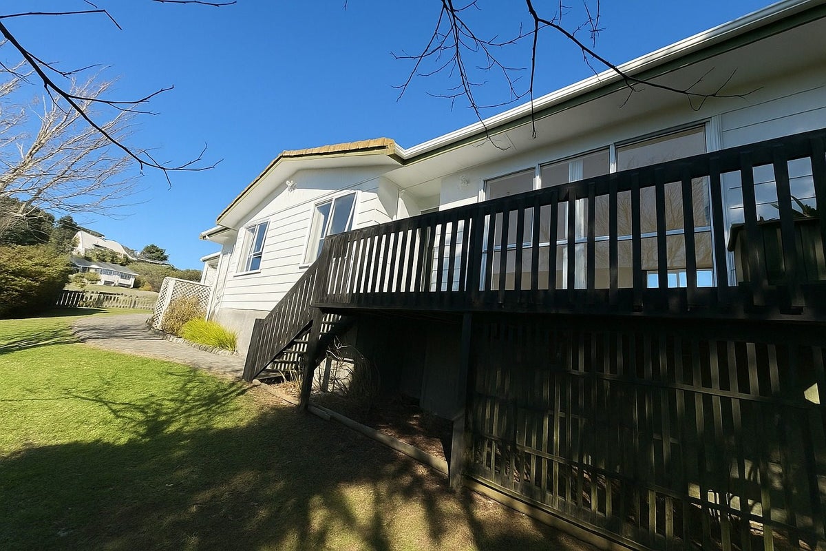 1 Curacao Place, Grenada Village, Wellington - Carousel 1