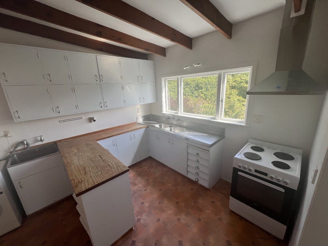 94 Karepa Street, Brooklyn, Wellington - Carousel 2