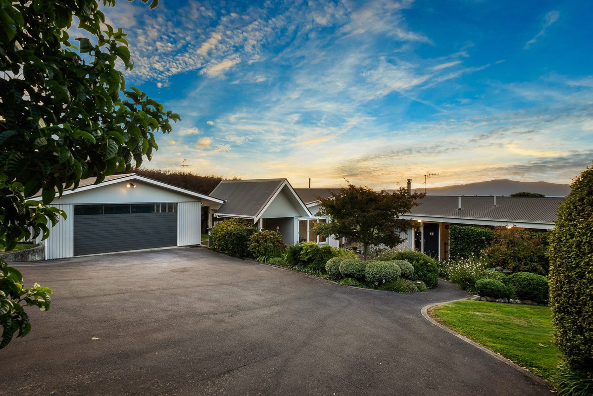10 Kotare Street, Waikanae, Waikanae - Carousel 2