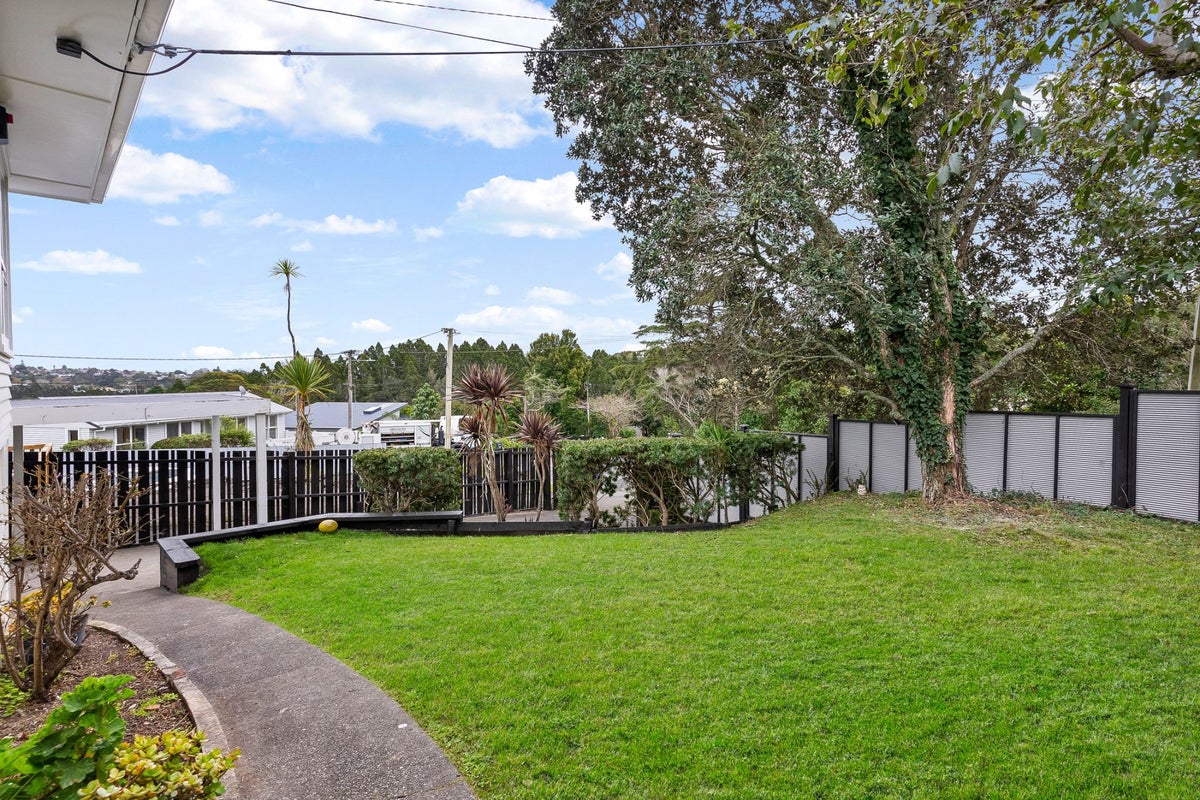 1/22 Coroglen Avenue, Birkenhead, Auckland - Carousel 13