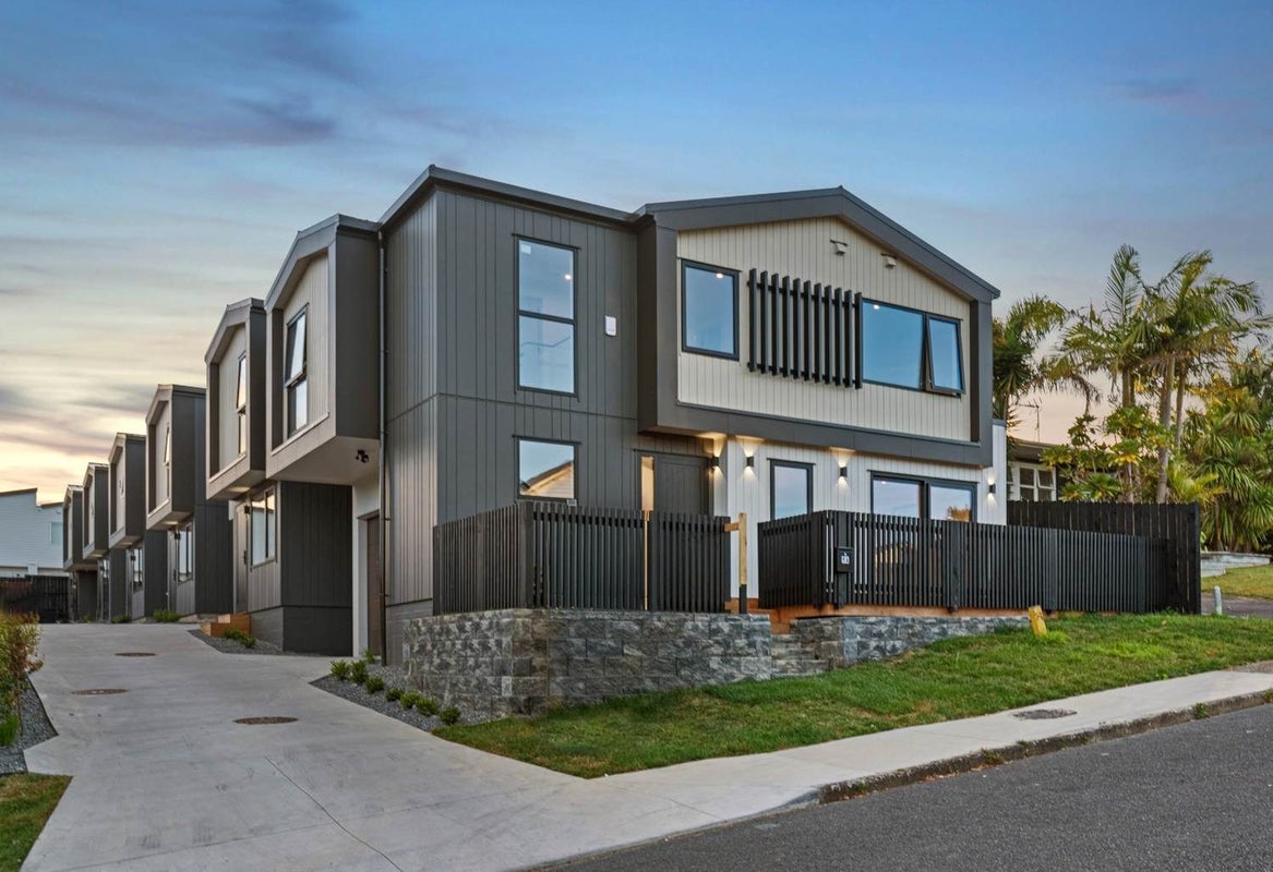 9A O'Donn Avenue, Beach Haven, Auckland - Carousel 1