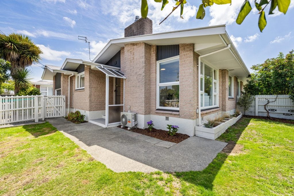 8 Aorangi Road, Papanui, Christchurch - Carousel 1