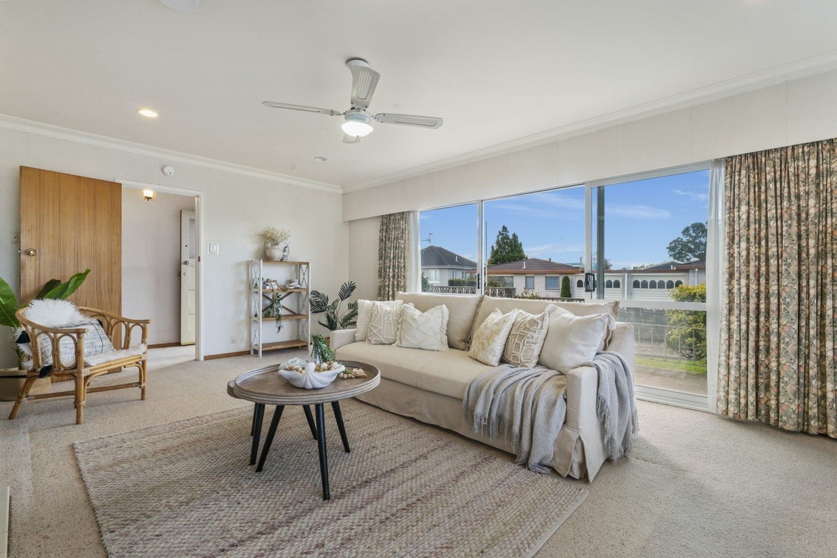 384 Otumoetai Road, Otumoetai, Tauranga - Carousel 2