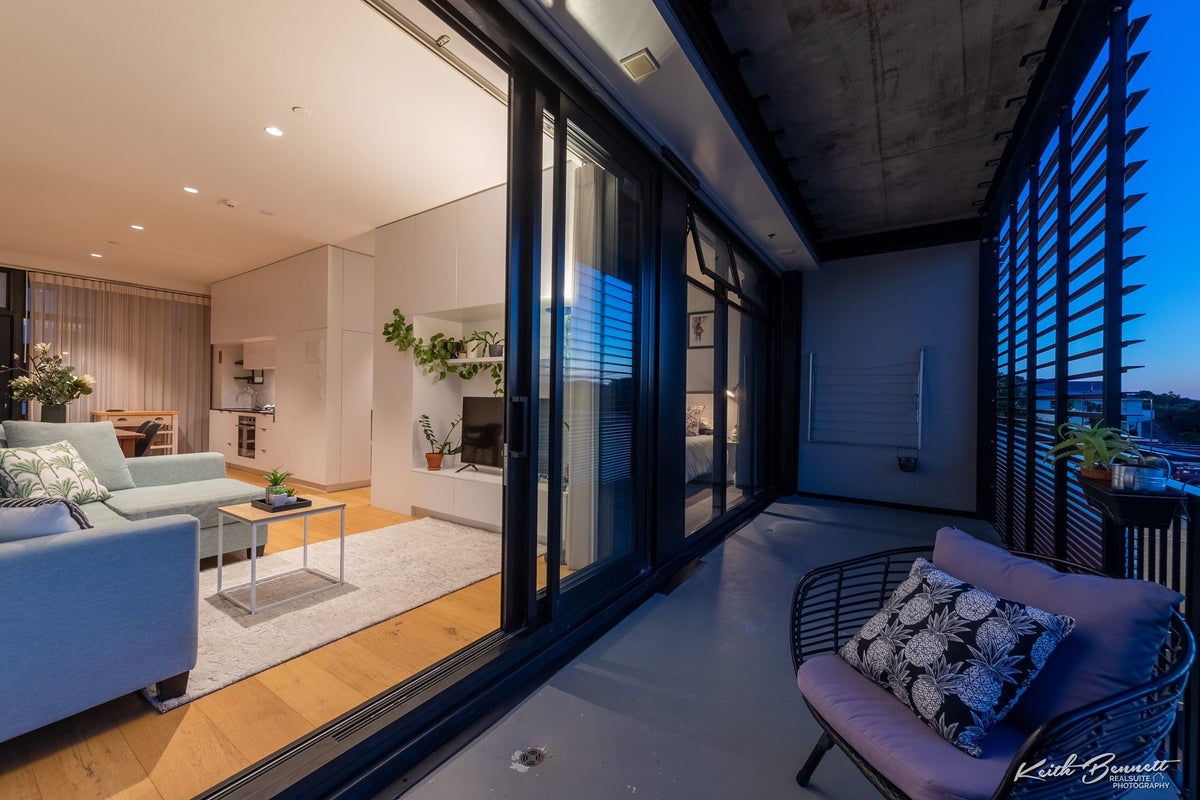 201/11 Jean Caldwell Way, Island Bay, Wellington - Carousel 2