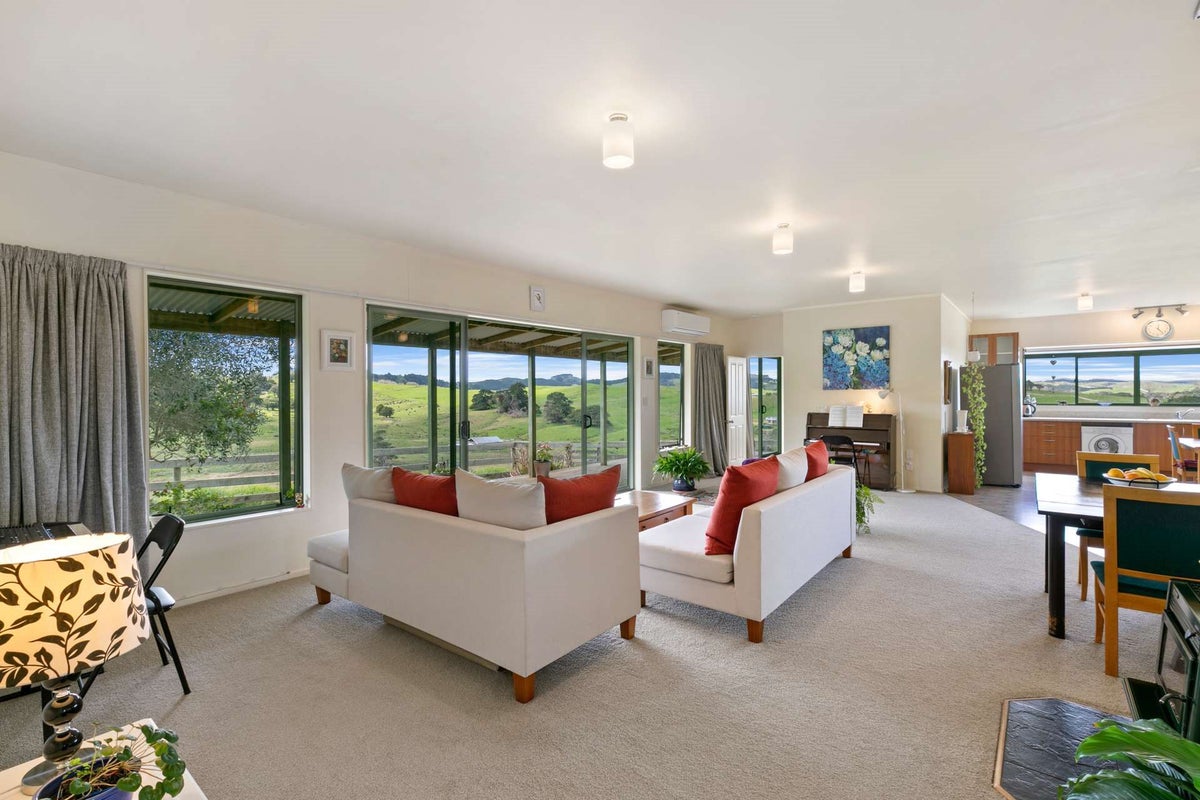 24 Ariels Lane, Maungaturoto - Carousel 2