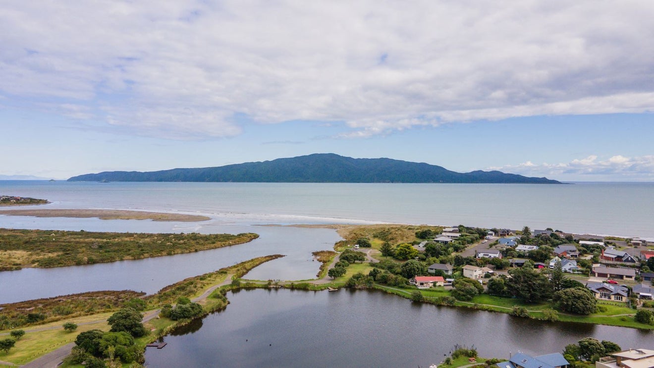 17 Major Durie Place, Waikanae Beach, Waikanae - Carousel 22