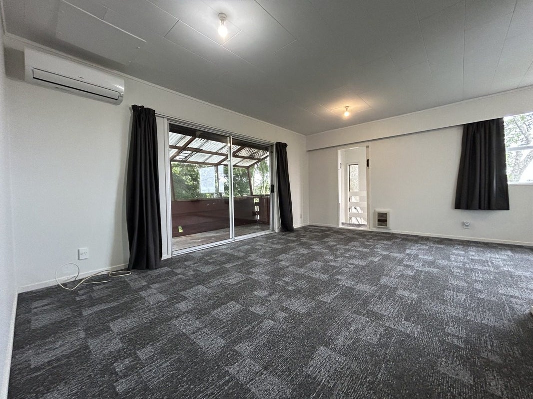26 Pooks Road, Ranui, Auckland - Carousel 1