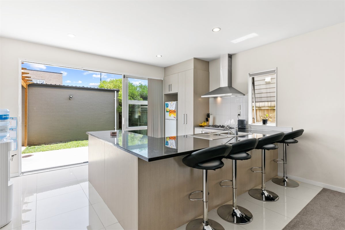 24 Hakawai Avenue, Takanini, Auckland - Carousel 2