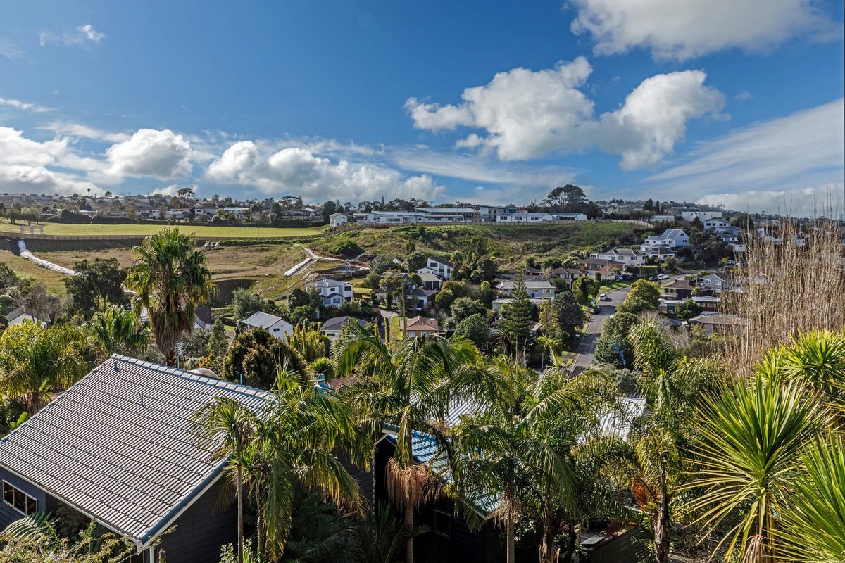 1/15 Valdese Rise, Browns Bay, Auckland - Carousel 22