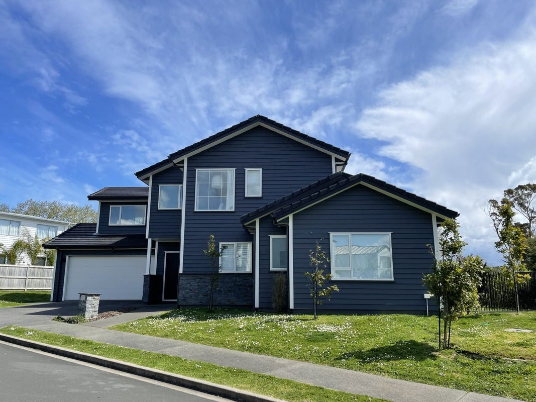 7 Atalanta Way, Beachlands, Auckland - Carousel 1