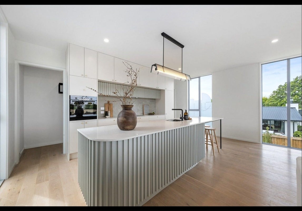 2 Gunwelloe Lane, Burwood, Christchurch - Carousel 2