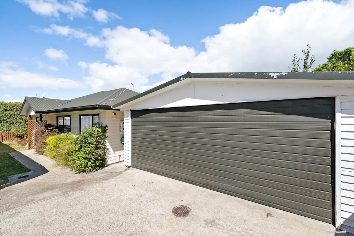 21A McQuarrie Avenue, Wattle Downs, Auckland - Carousel 2