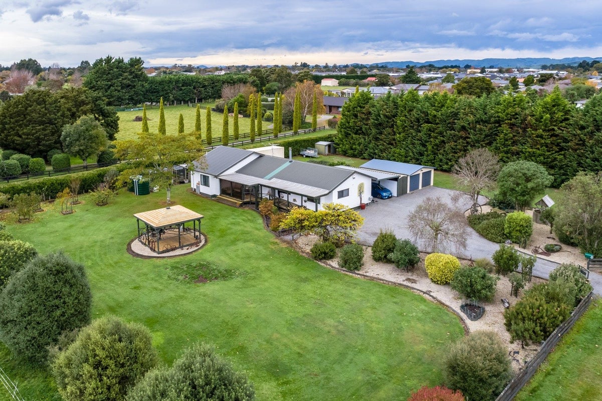 74 Charles Street, Carterton - Carousel 1