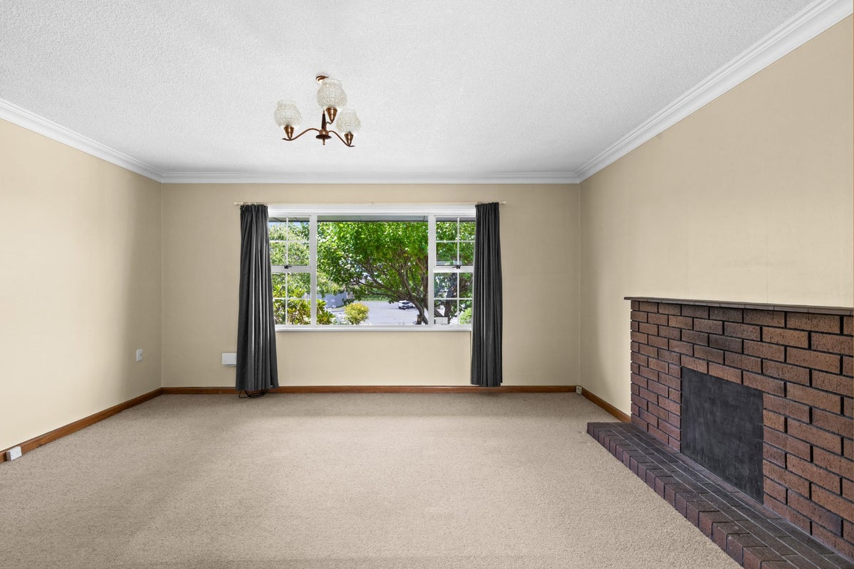 6 Avon Terrace, Taradale, Napier - Carousel 2