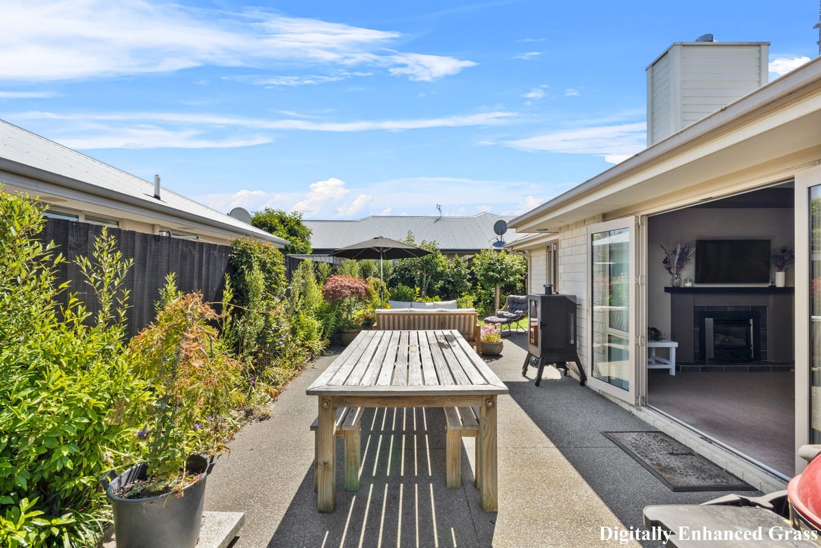 1 Iti Place, Parklands, Christchurch - Carousel 2