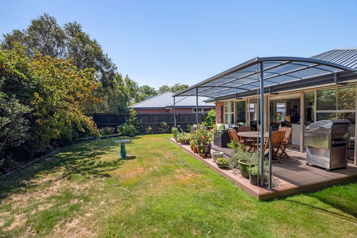 2B Bank Street, Amberley, Christchurch - Carousel 39