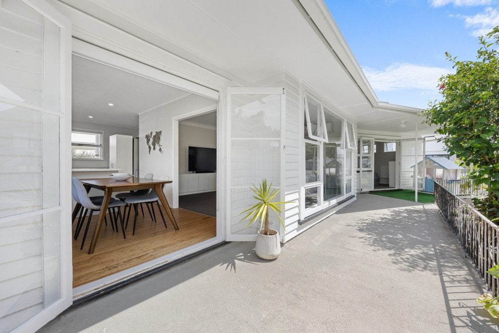 1/4 Grassways Avenue, Pakuranga, Auckland - Carousel 2