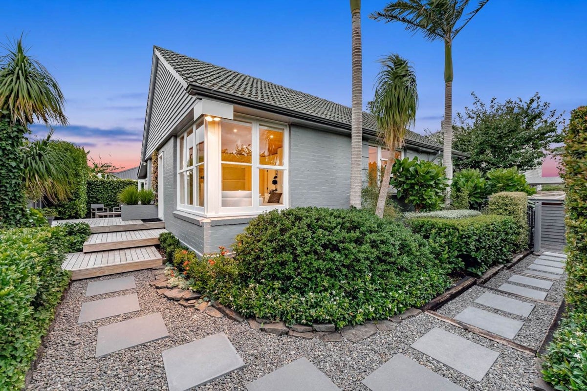 4 Line Road, Glen Innes, Auckland - Carousel 1