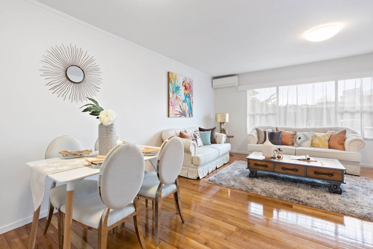 2/26 Carrington Road, Mount Albert, Auckland - Carousel 2