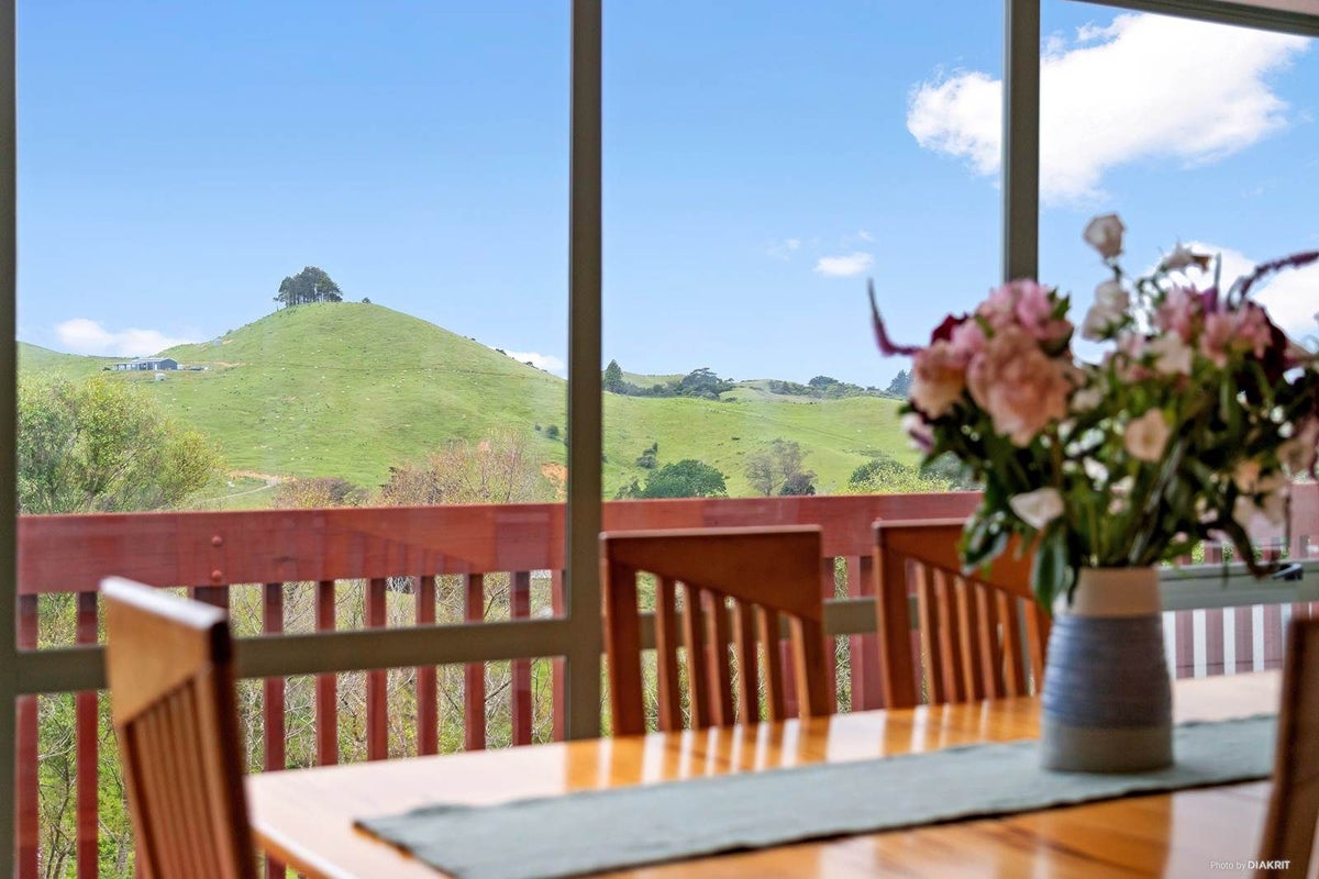 153B Totara Road, Ararimu, Drury - Carousel 1