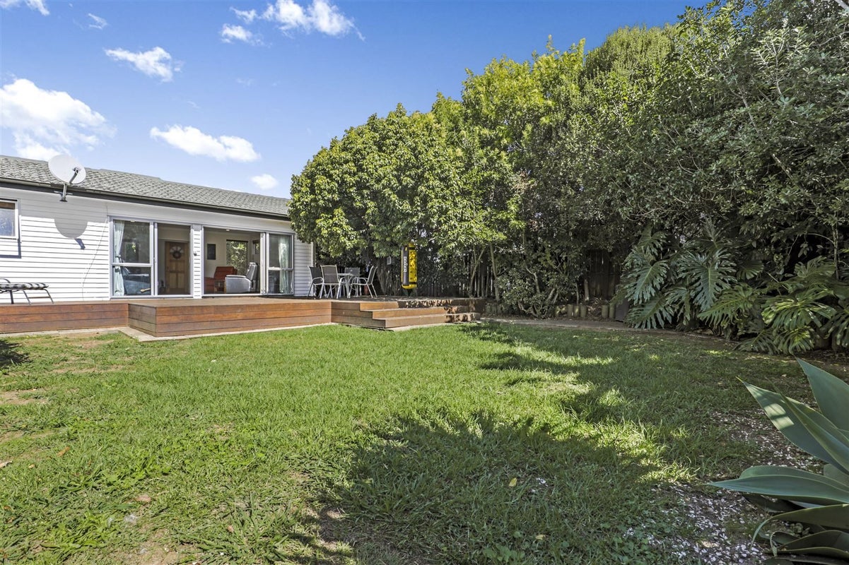 12 Harford Place, Pakuranga Heights, Auckland - Carousel 1