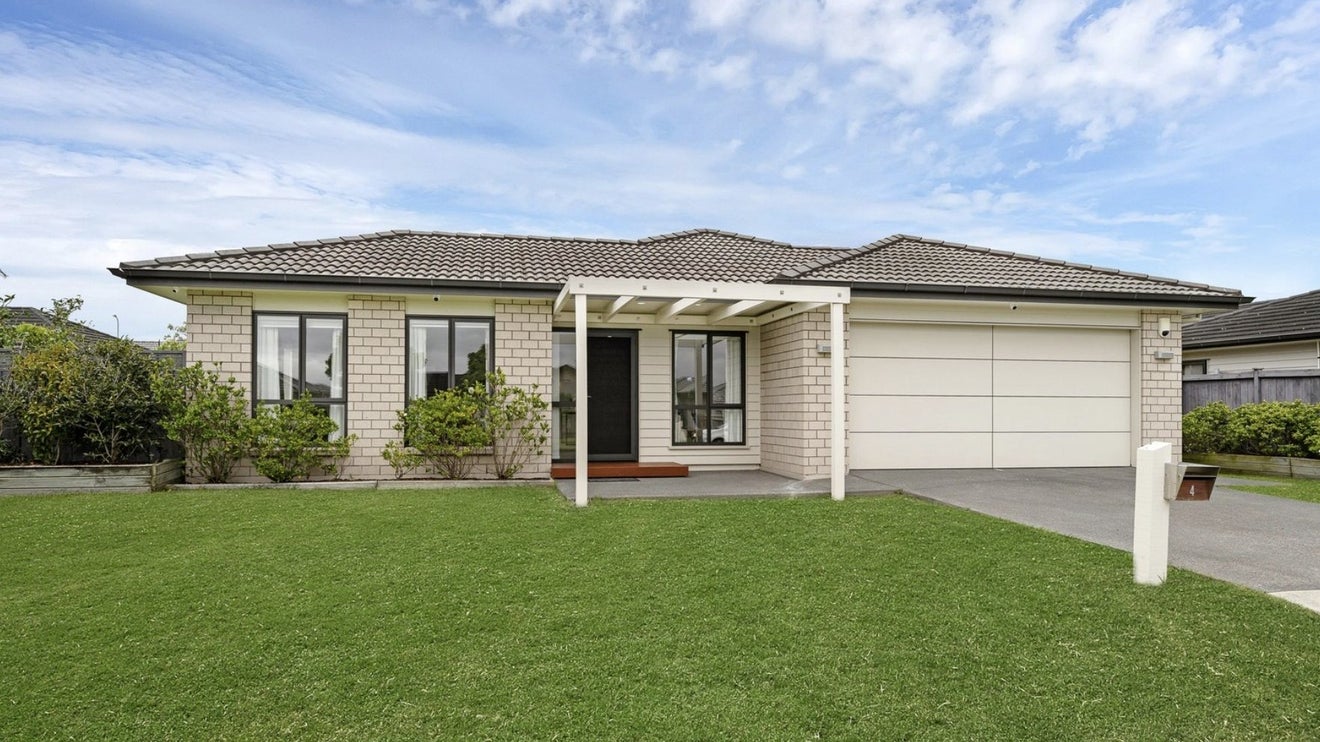 4 Creda Road, Wattle Downs, Auckland - Carousel 1