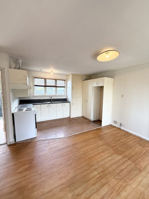 92 Springs Road, Hornby, Christchurch - Carousel 2
