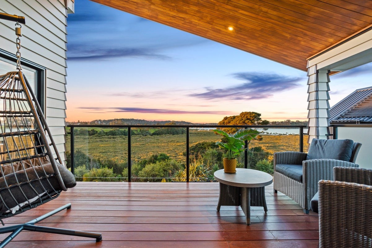 28 Tai Crescent, Hobsonville, Auckland - Carousel 2