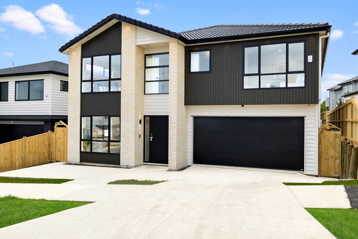 6 Tiro Street, Flat Bush, Auckland - Carousel 1