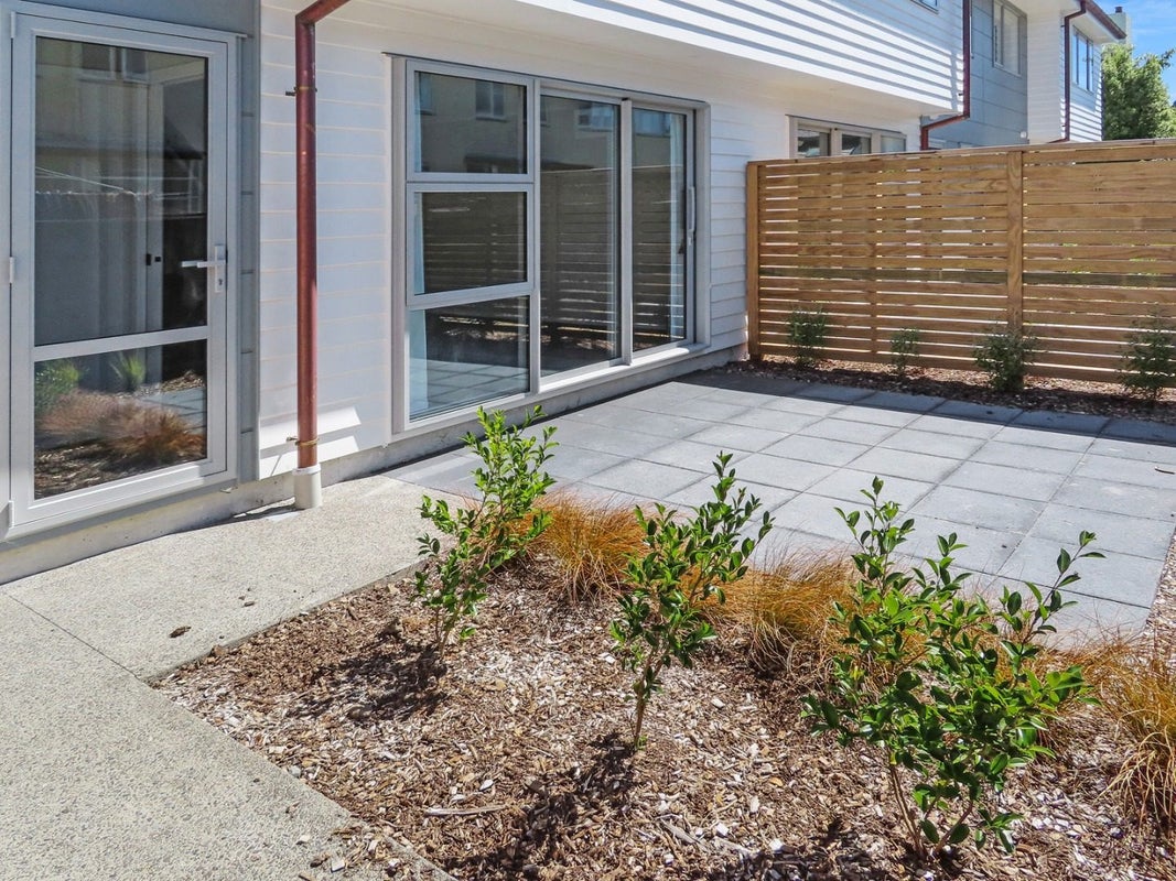 3 John Reynolds Square, Hutt Central, Lower Hutt - Carousel 2