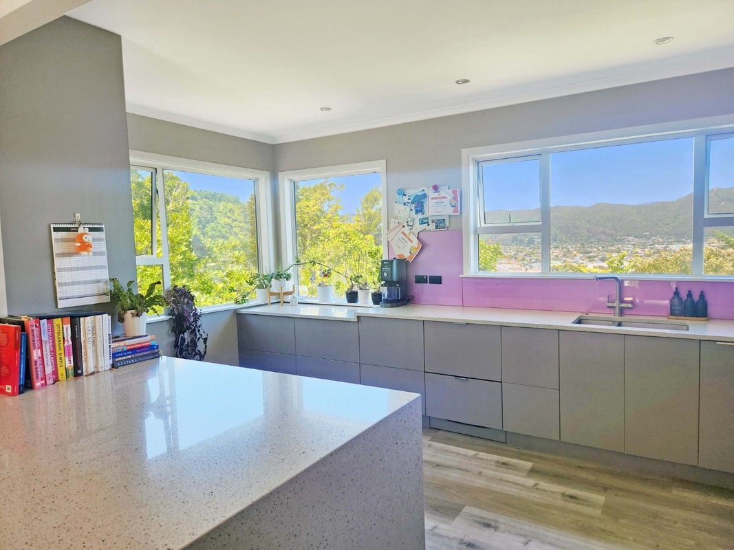 11 Onehuka Road, Tirohanga, Lower Hutt - Carousel 2