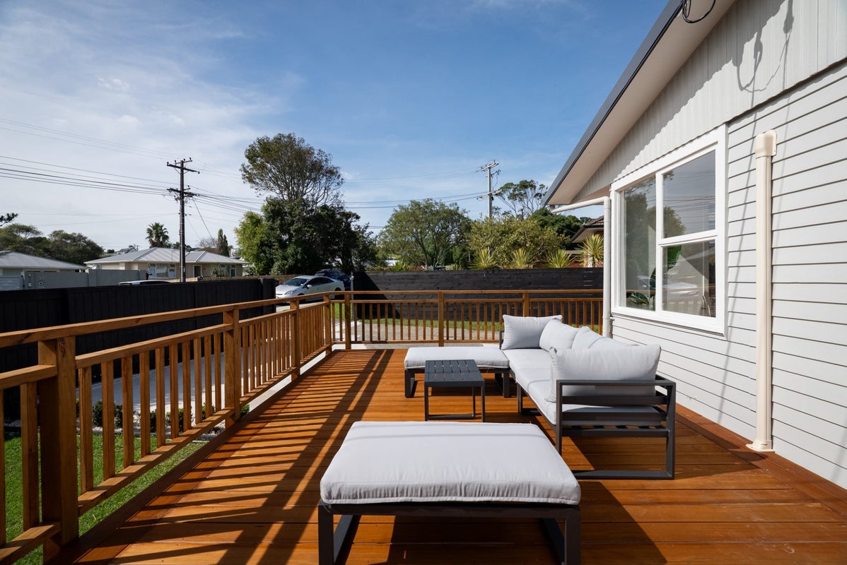 46 Aeroview Drive, Beach Haven, Auckland - Carousel 2