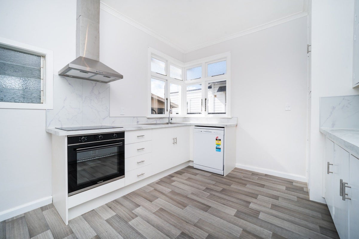 193 Ferguson Street, West End, Palmerston North - Carousel 2