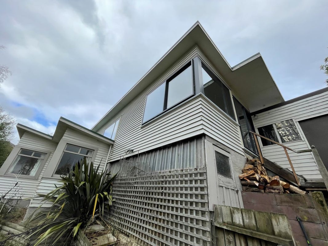 4 Koremata Street, Green Island, Dunedin - Carousel 1