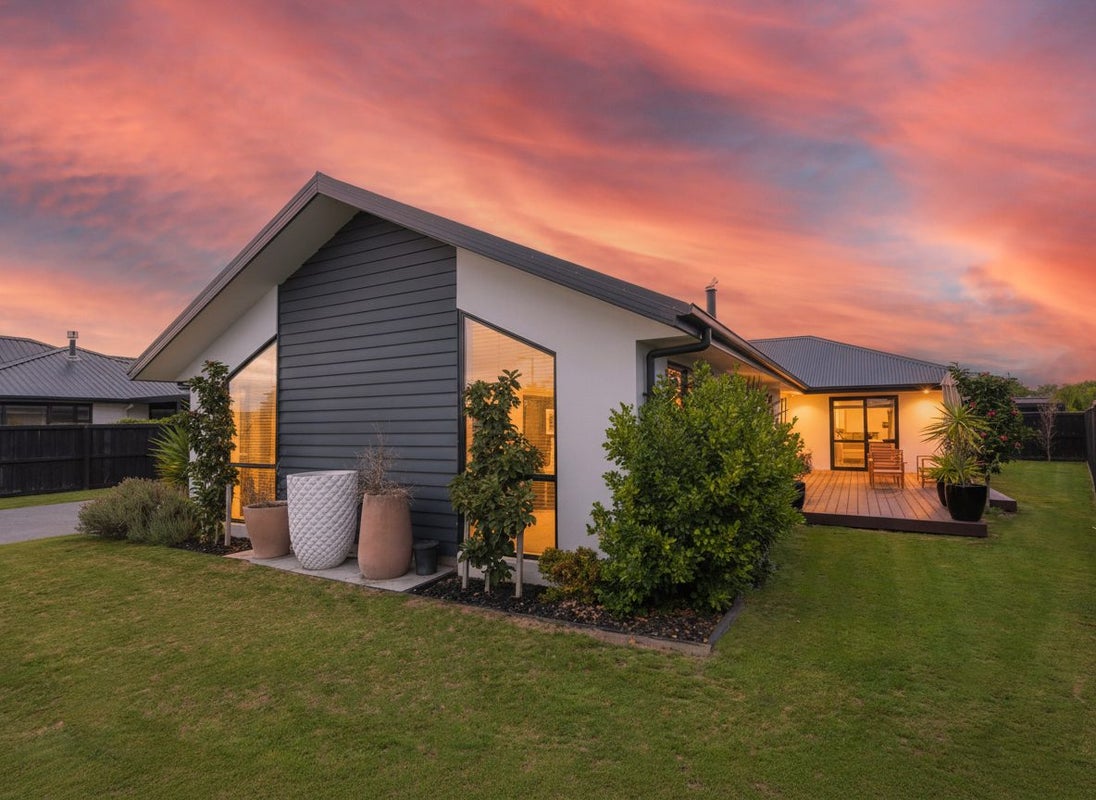 19 Glenturret Drive, Casebrook, Christchurch - Carousel 2