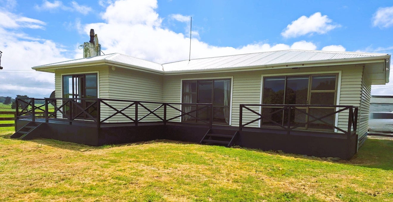617 Rawhitiroa Road, Rawhitiroa, Eltham - Carousel 1