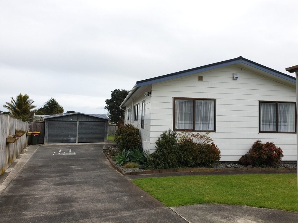 115 Sykes Road, Weymouth, Auckland - Carousel 1