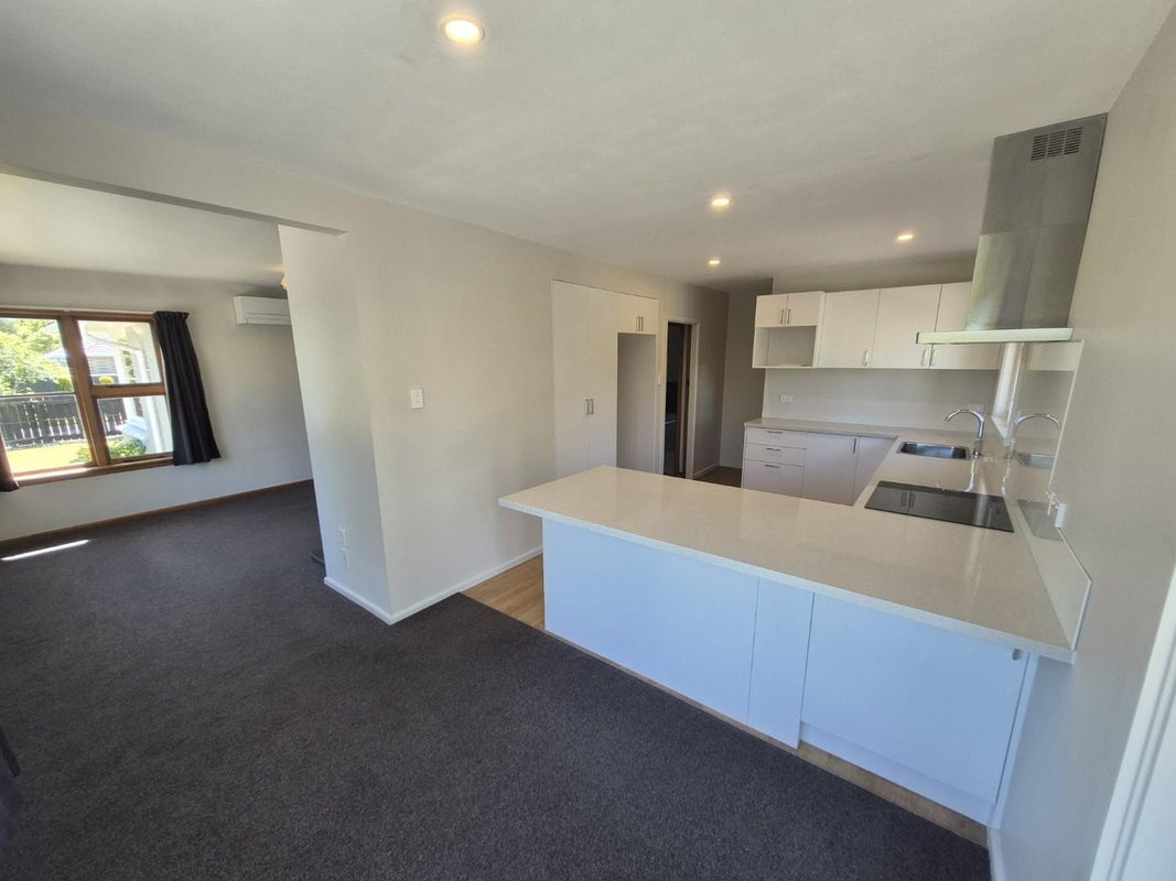 1 Dalton Place, Burnside, Christchurch - Carousel 2