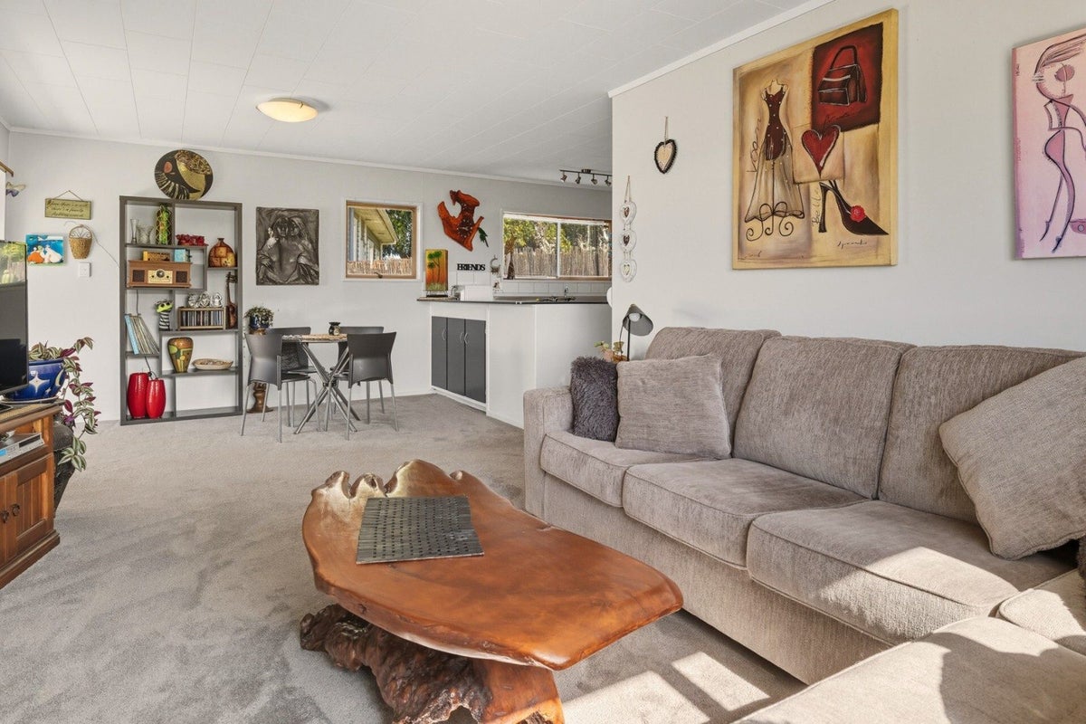 7B Wylie Street, Gate Pa, Tauranga - Carousel 2