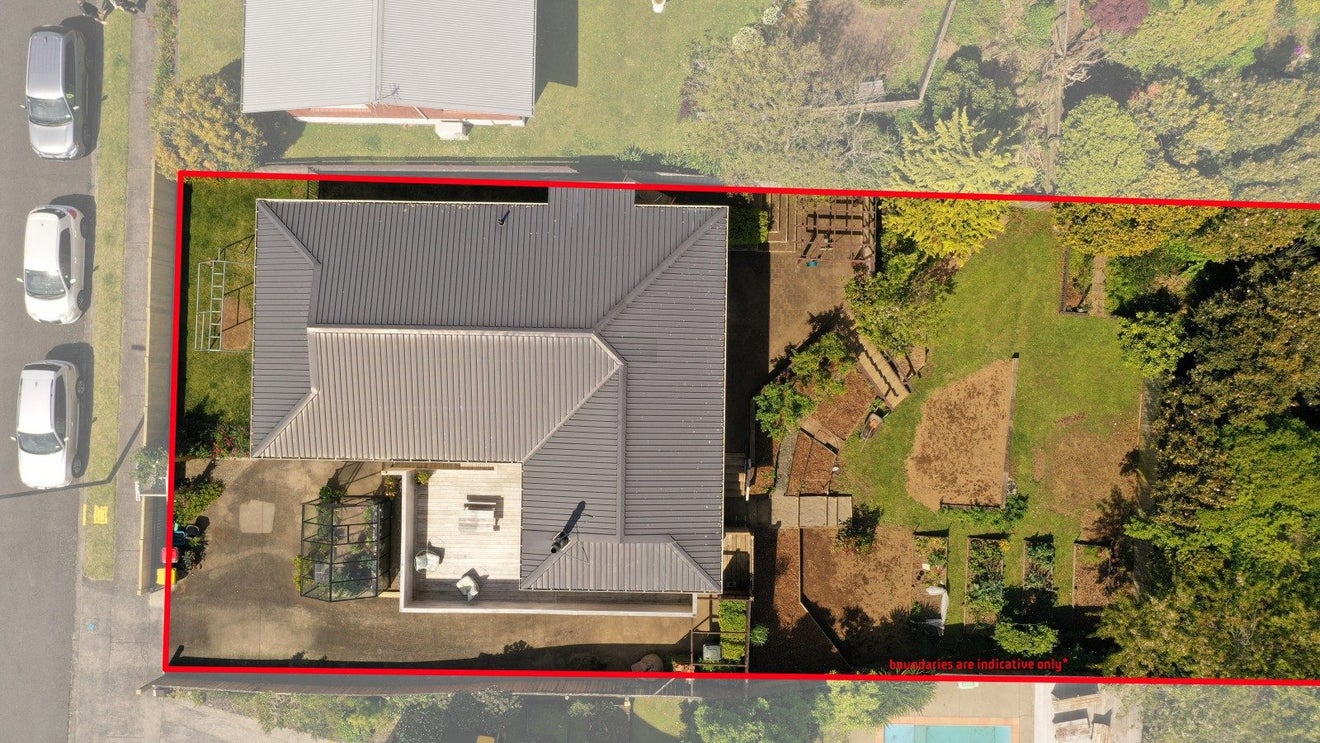 17 Longview Drive, Merrilands, New Plymouth - Carousel 38
