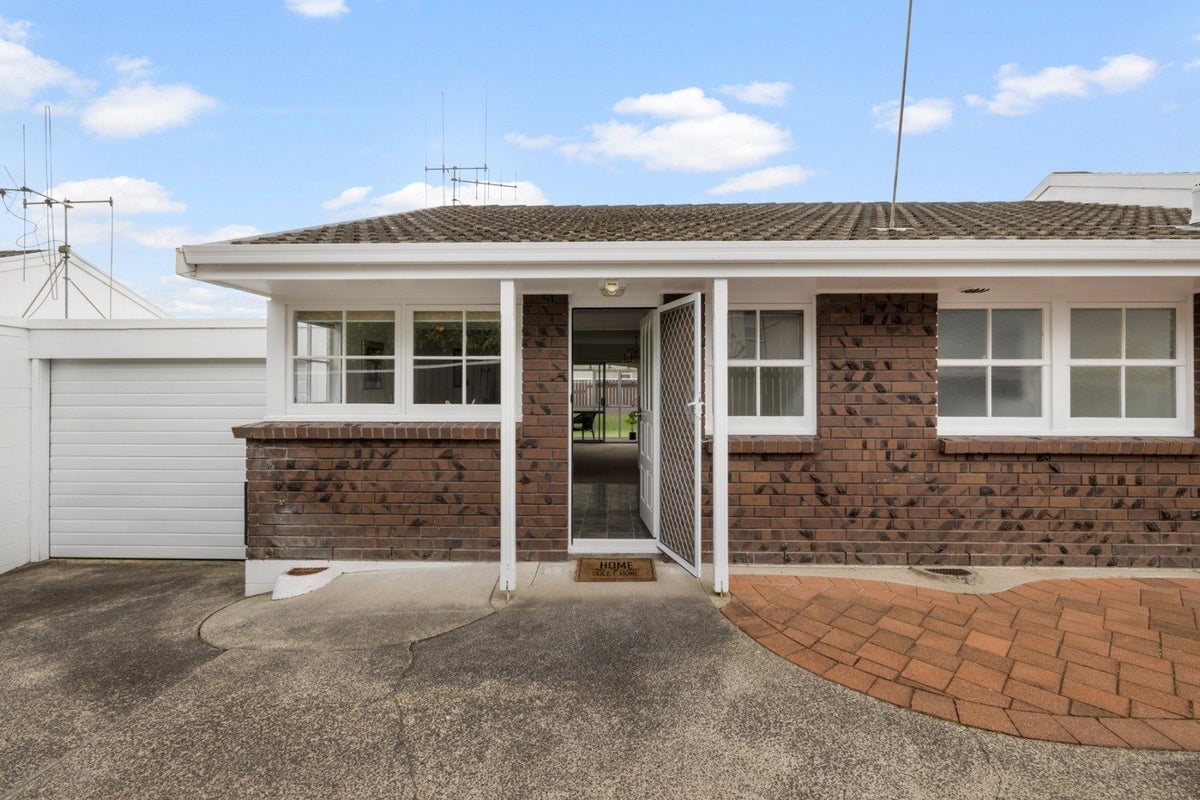 24B Briarley Street, Tauranga South, Tauranga - Carousel 1
