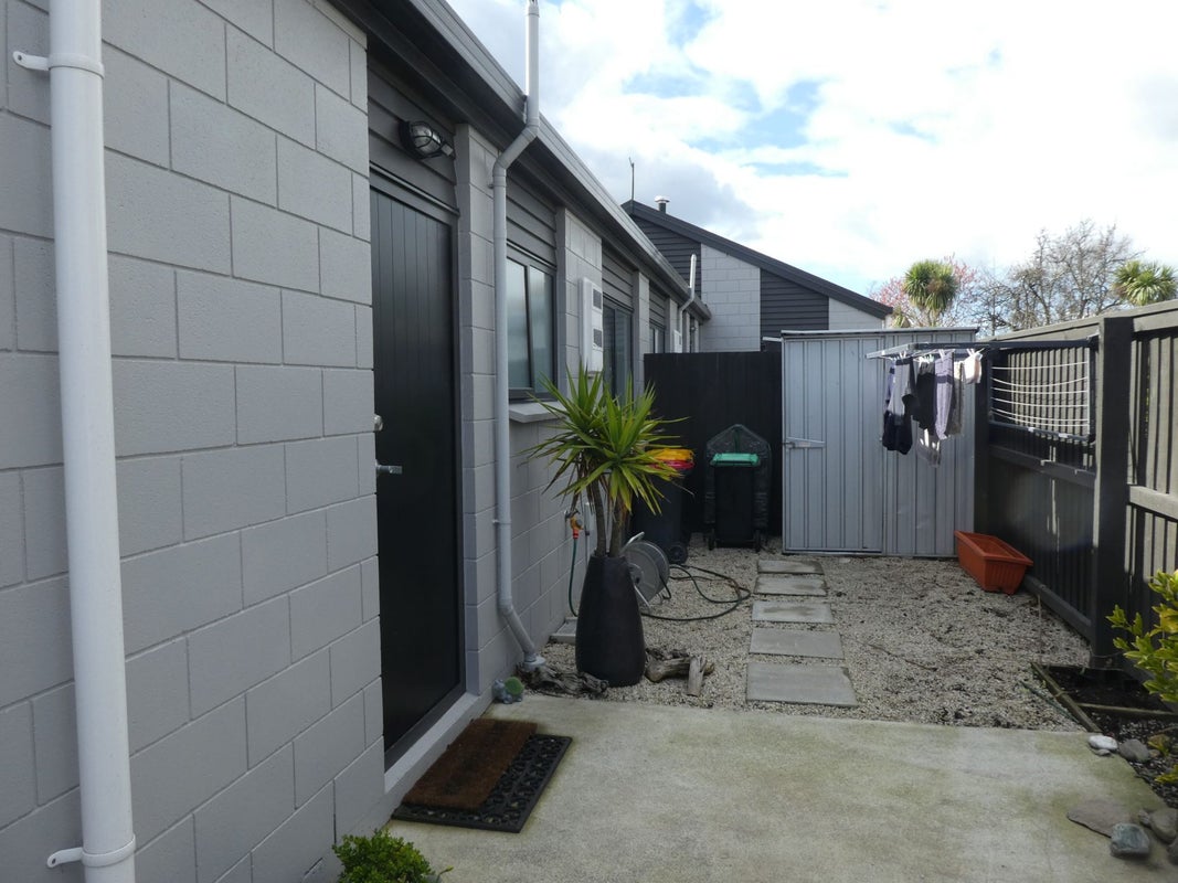 1/430 Barbadoes Street, Edgeware, Christchurch - Carousel 12