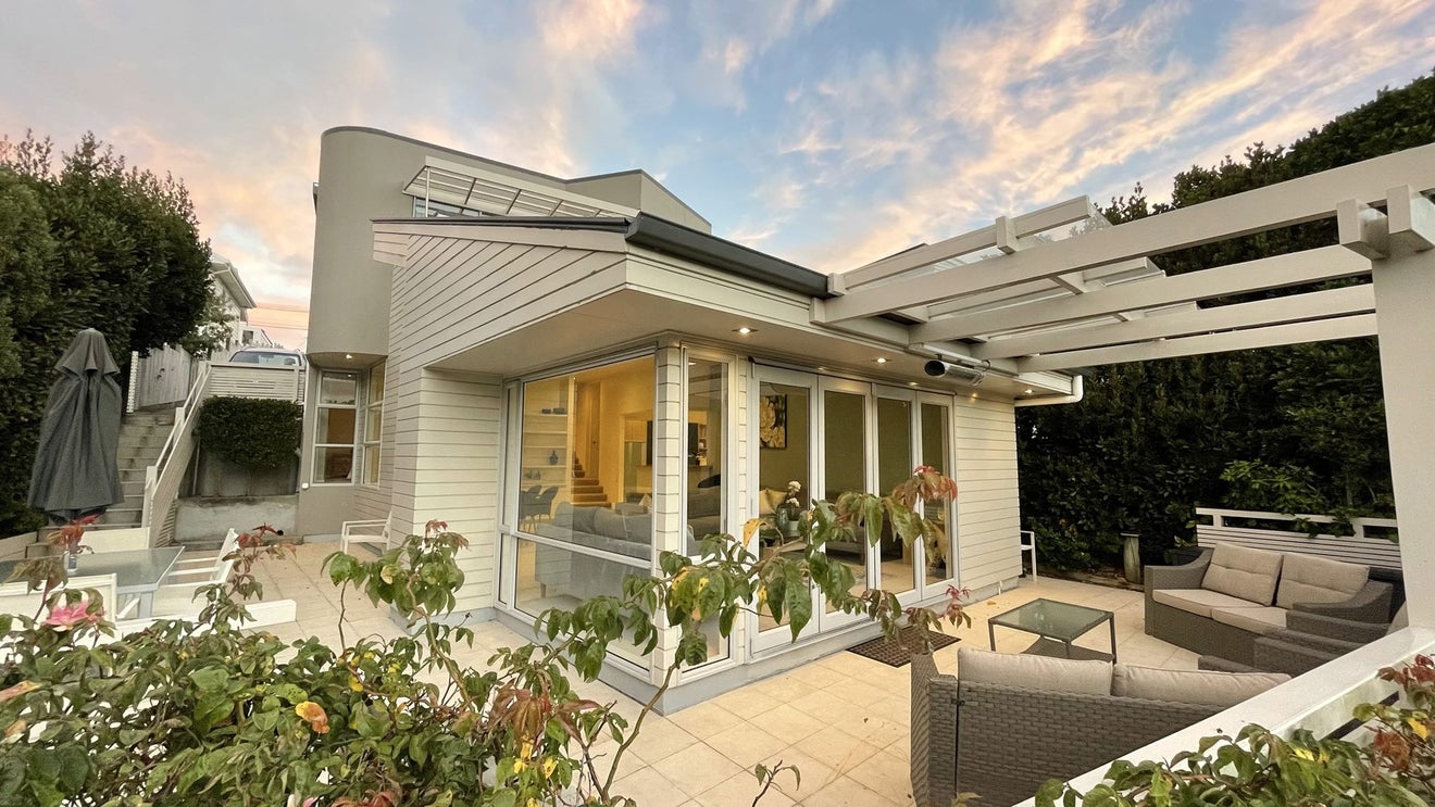 44A Overtoun Terrace, Hataitai, Wellington - Carousel 1