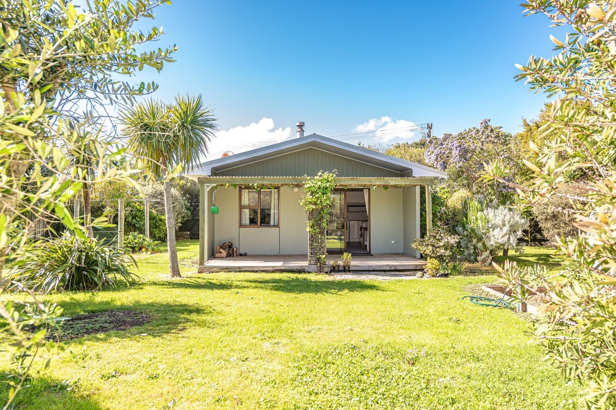21 Morgan Street, Castlecliff, Whanganui - Carousel 1