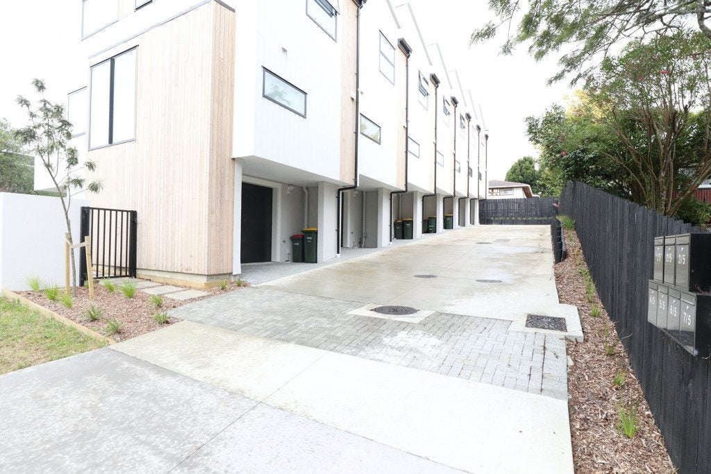 6/5 Dellwood Avenue, Henderson, Auckland - Carousel 10