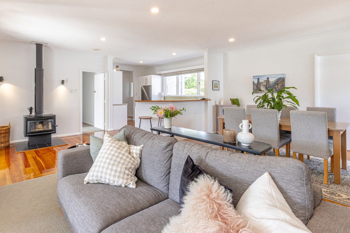 13 Porritt Street, Saint Johns Hill, Whanganui - Carousel 2